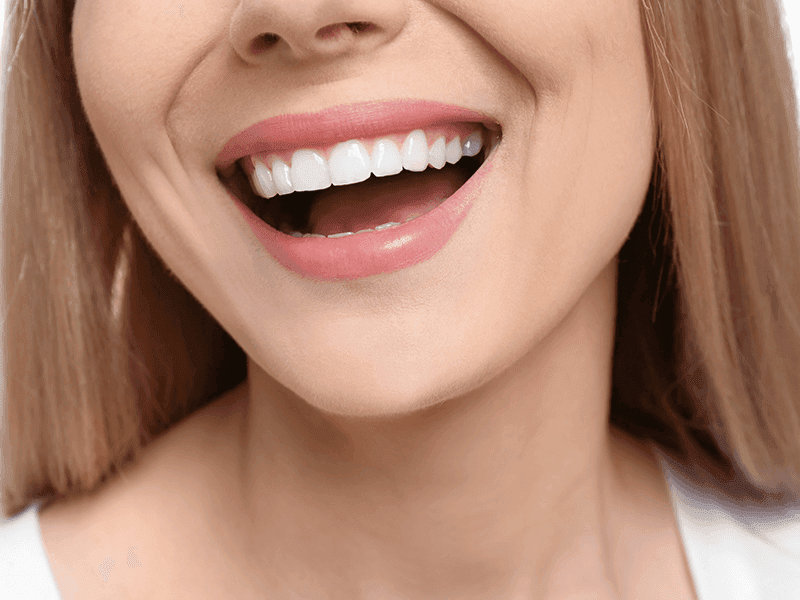 Servicii premium de estetică dentară și implantologie în Oradea